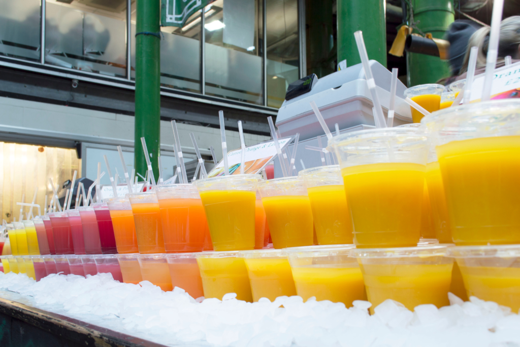 Franchises juice bar : comparez coûts, marges et réseaux à rejoindre