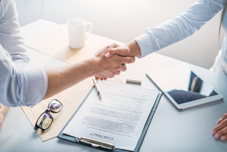 Acheter entreprise en franchise : 6 étapes, coûts et agrément